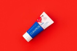 Curaprox Enzycal Kids Strawberry Florürsüz Diş Macunu 60 ml / Çilek Aromalı (2 Yaş ve üzeri) - 3